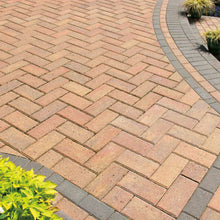 Load image into gallery viewer, Brett Delta Driveway Block Paving, 266 x 133 x 50mm - Autumn Gold
