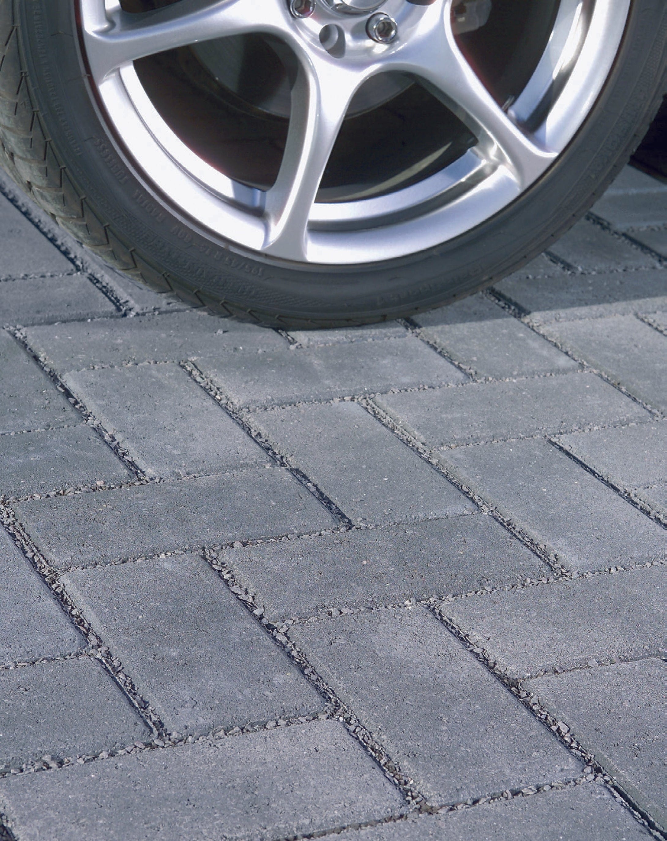 Bradstone Driveway Infilta Permeable Block Paving Charcoal