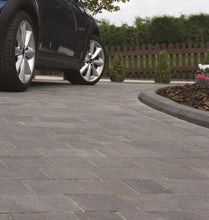 Load image into gallery viewer, Bradstone Woburn Original Block Paving in Graphite
